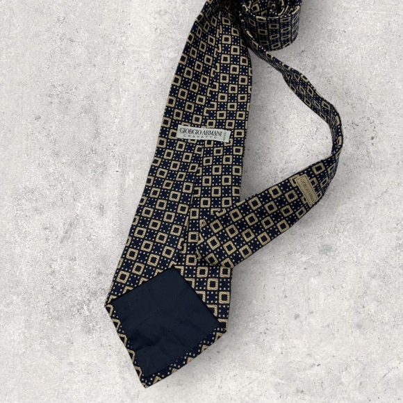 GIORGIO ARMANI VINTAGE Navy/Beige Silk LUXURY Tie ITALY - Picture 2 of 6